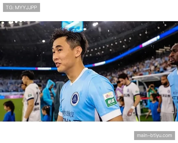 戴伟浚角球助攻展现脚法 深圳定位球成破密集防守手段